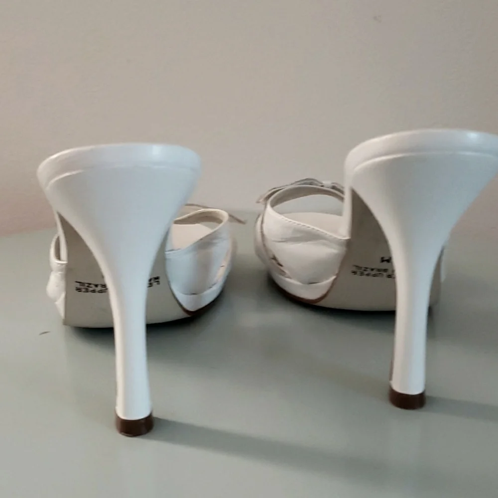CL Carol Little White Ribbon Detail Leather Slides. Made in Brazil.